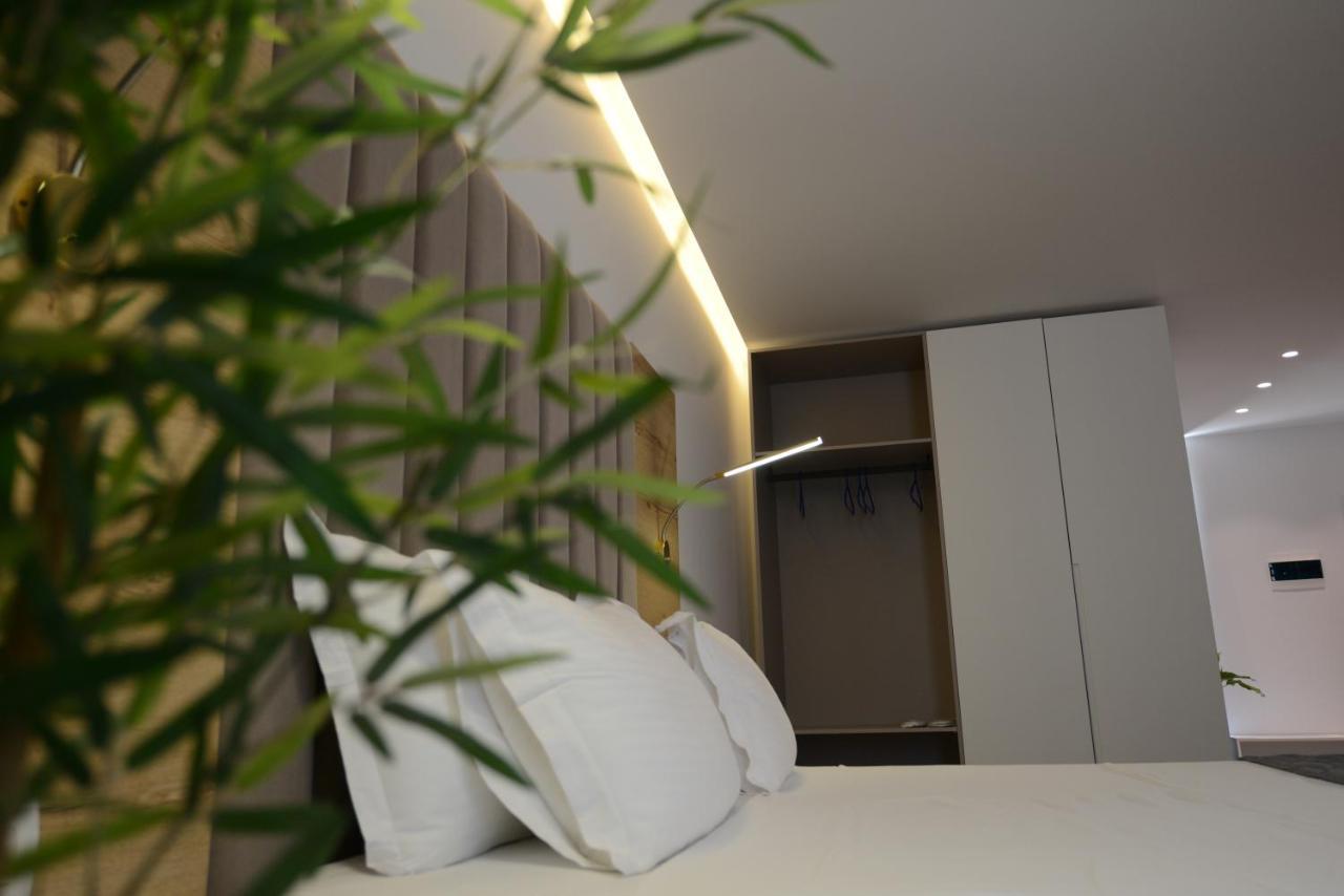 Ebbi Hotel Dhërmi 外观 照片