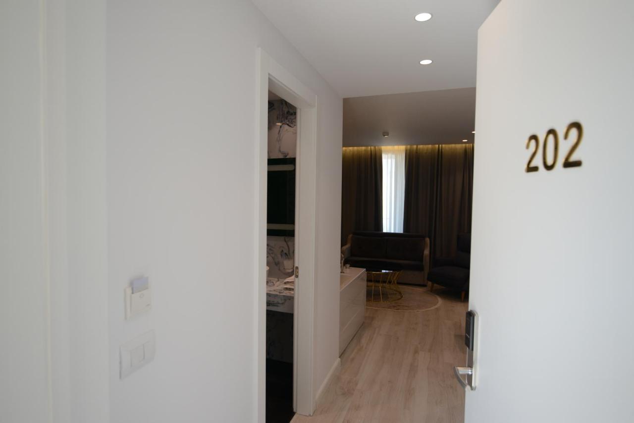 Ebbi Hotel Dhërmi 外观 照片